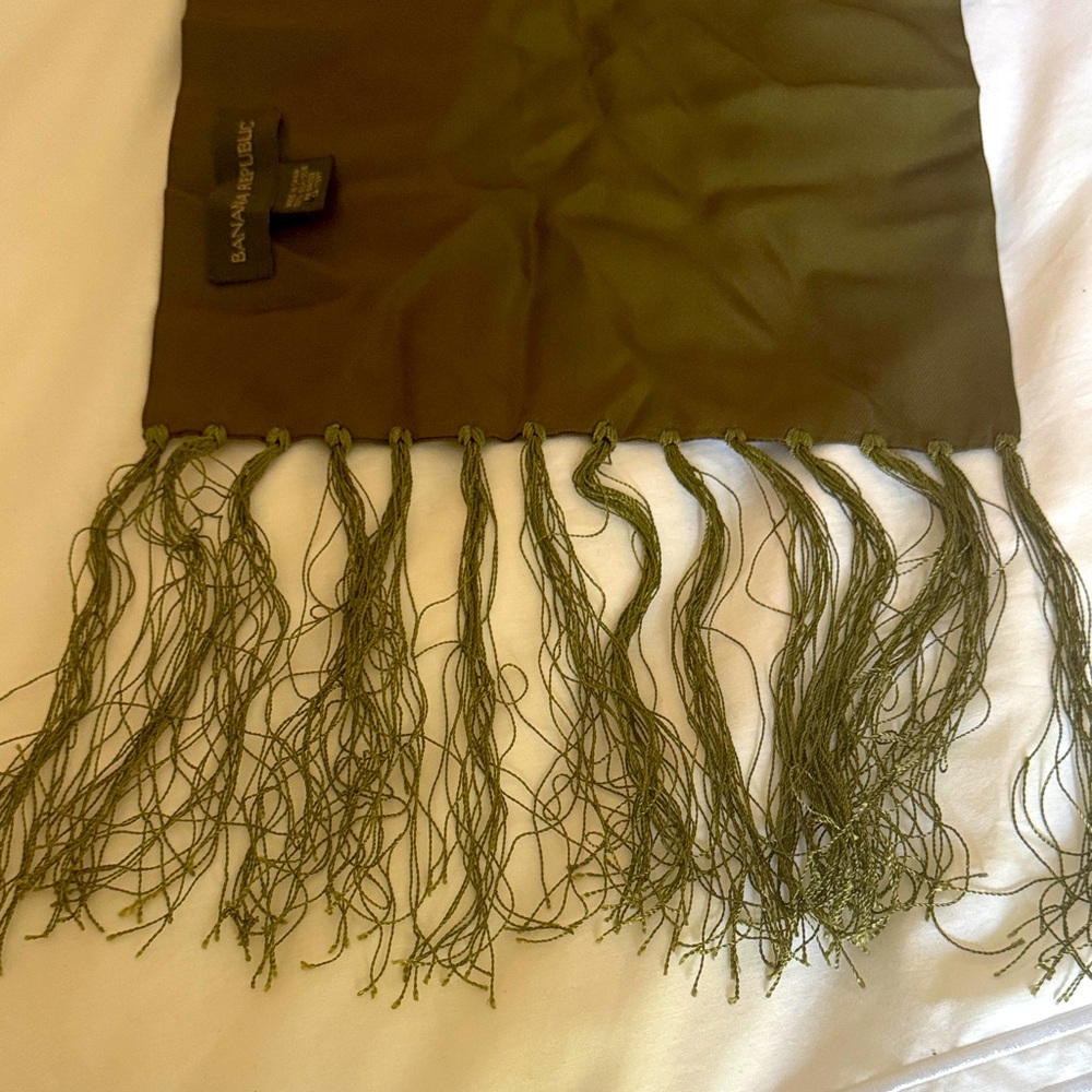 Banana Republic 💯 silk olive green Scarf with 7” silk fringe. 56” by 10” - Picture 4 of 6